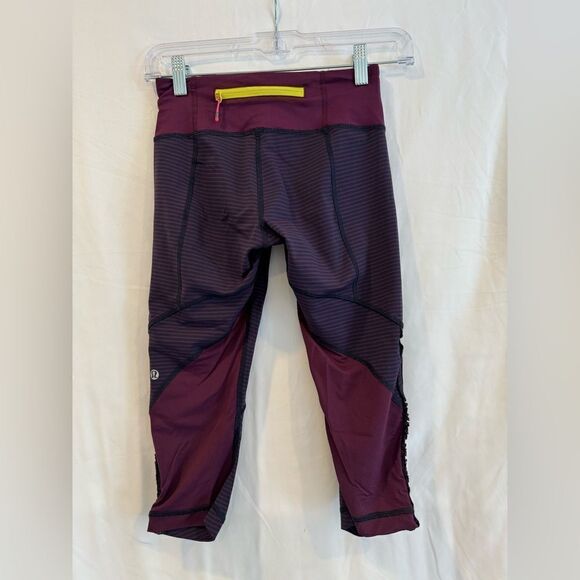 Lululemon Run For Your Life Crop Leggings in Plums - Picture 2 of 2